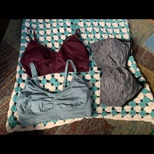 Motherhood Maternity nursing bras, size Large